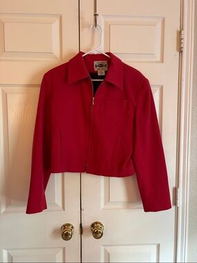 Red Zip-Front Women's Cropped Jacket - vintage County Seat - 100% wool - Medium